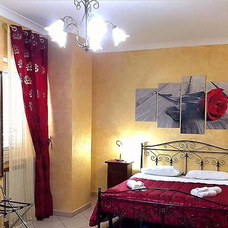 ヴィボ・ヴァレンツィア Il Girasole Bed & Breakfast エクステリア 写真