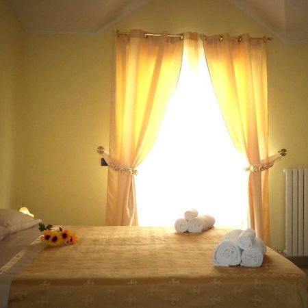 ヴィボ・ヴァレンツィア Il Girasole Bed & Breakfast エクステリア 写真