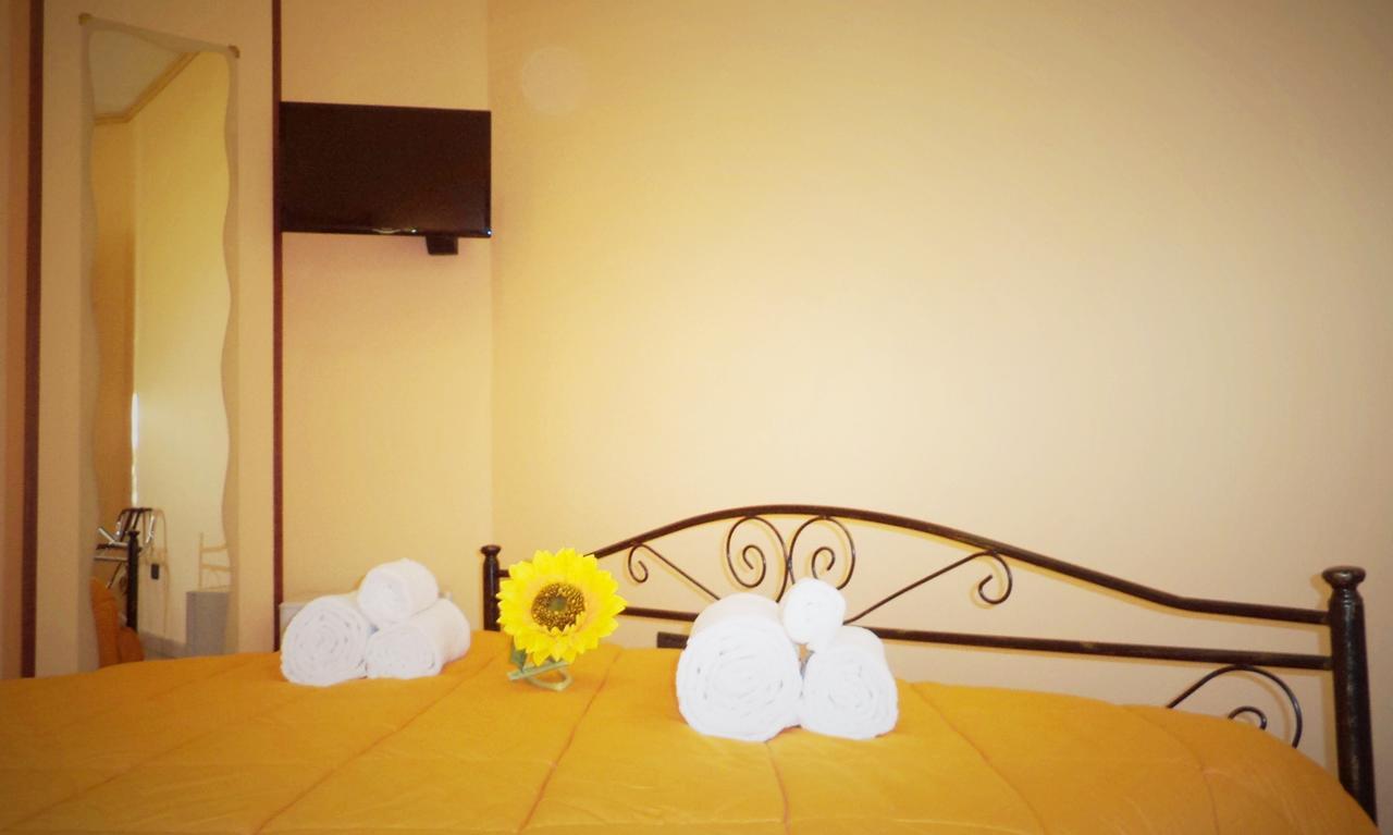 ヴィボ・ヴァレンツィア Il Girasole Bed & Breakfast エクステリア 写真