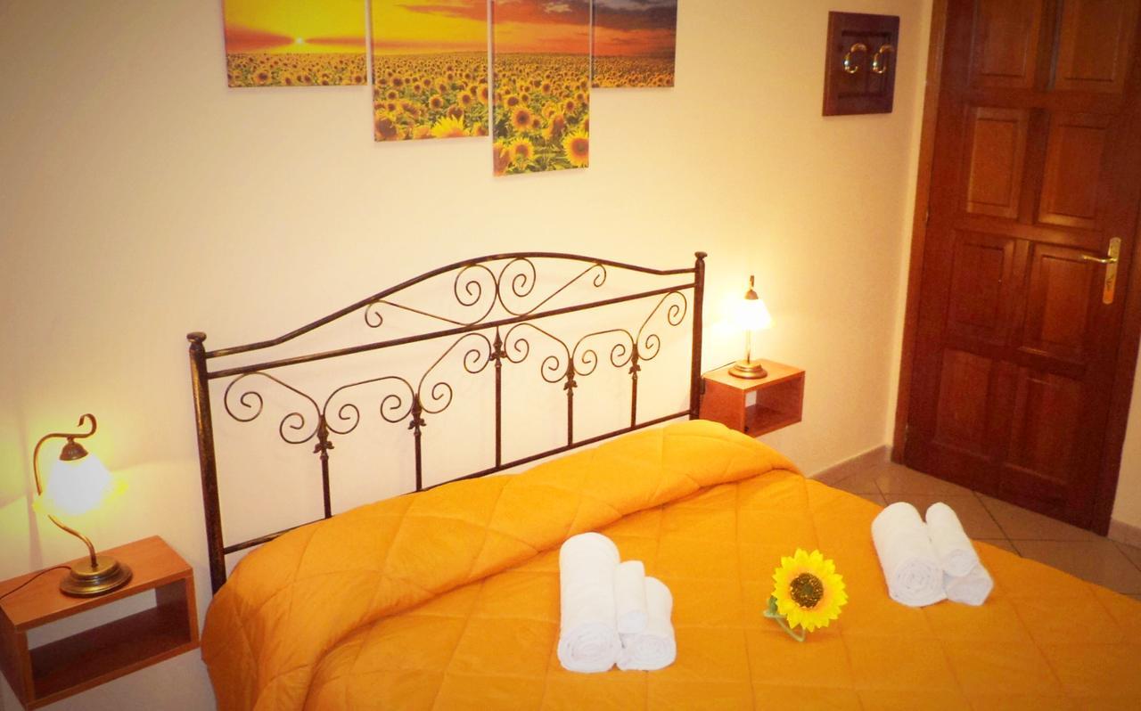 ヴィボ・ヴァレンツィア Il Girasole Bed & Breakfast エクステリア 写真